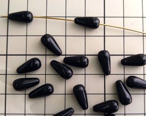 画像2: チェコガラスビーズ/縦穴ドロップ/オペークブラック/約12×6mm(2個)